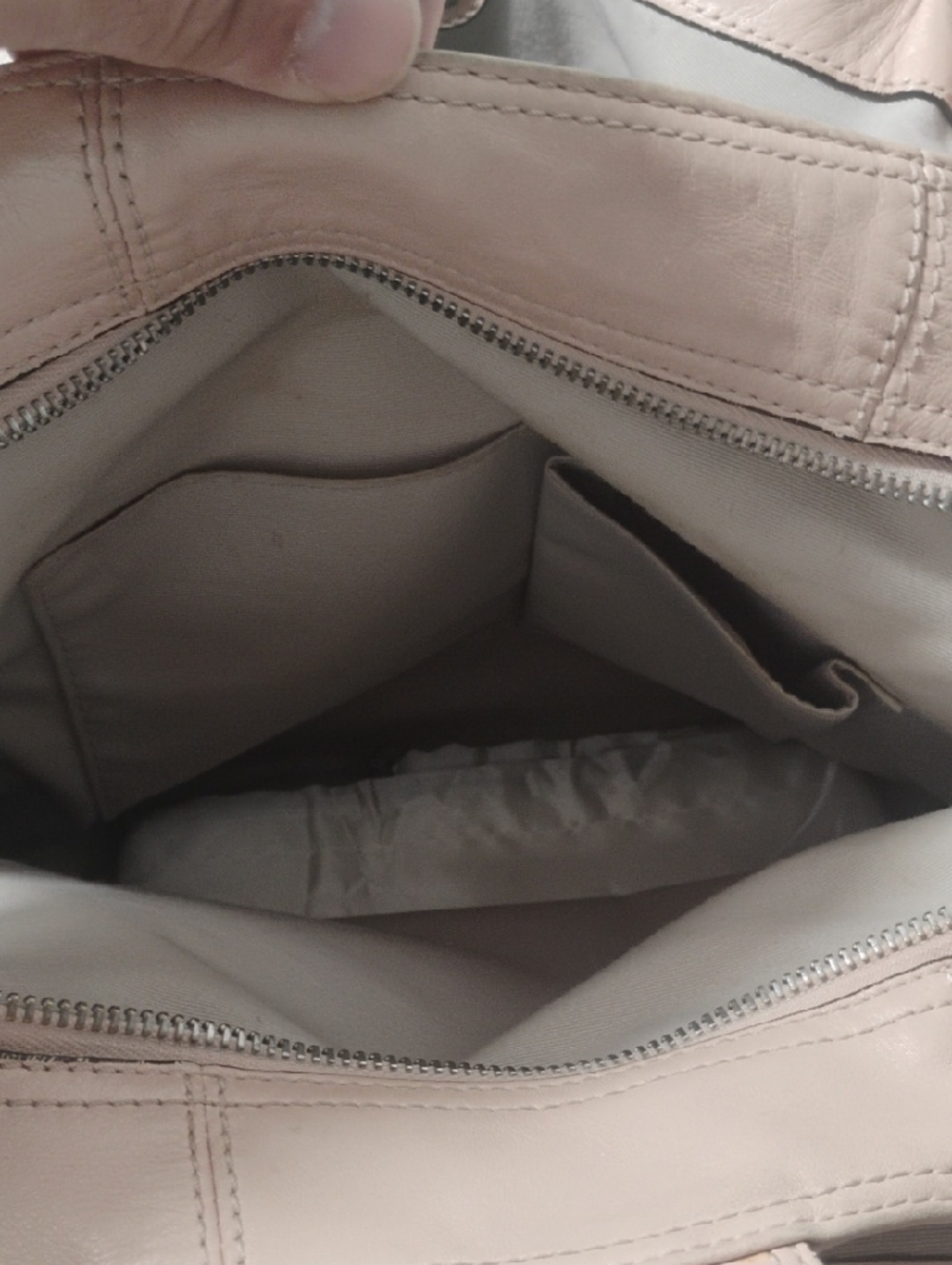Coach Soho Lynn leather hobo shoulder bag In Shell Pink - Pre-loved Signs Of Use - Picture 6 of 14